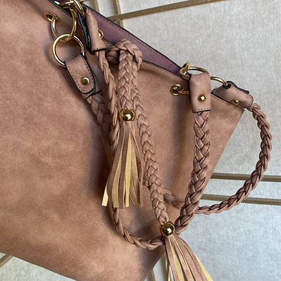 Dusty rose purse with & gold tone hardware - Picture 9 of 11